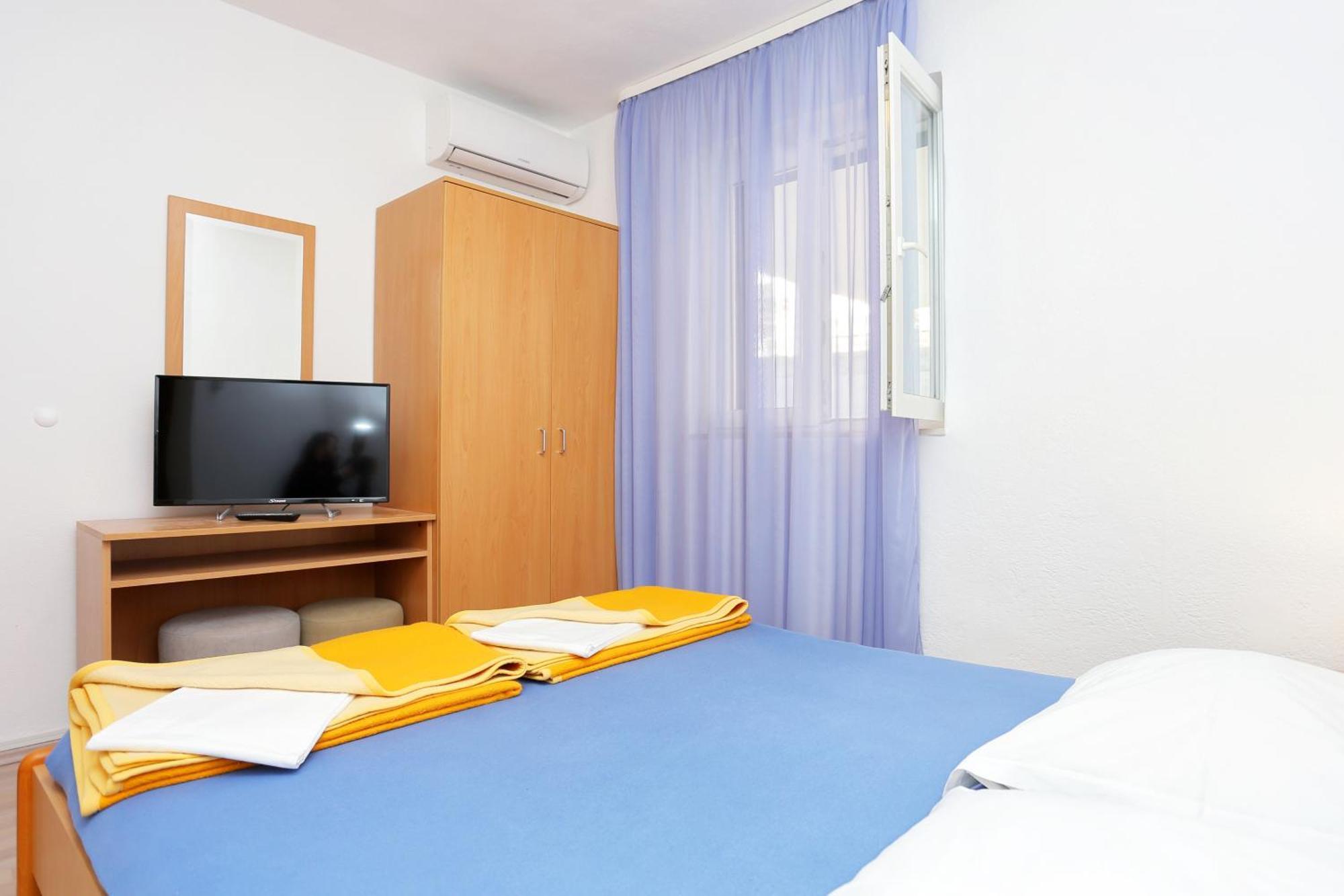 Apartments And Rooms With Parking Space Tucepi, Makarska - 5263 Стая снимка